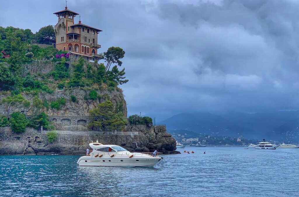 “Gita romantica in barca alle Cinque Terre: l’esperienza perfetta per due”